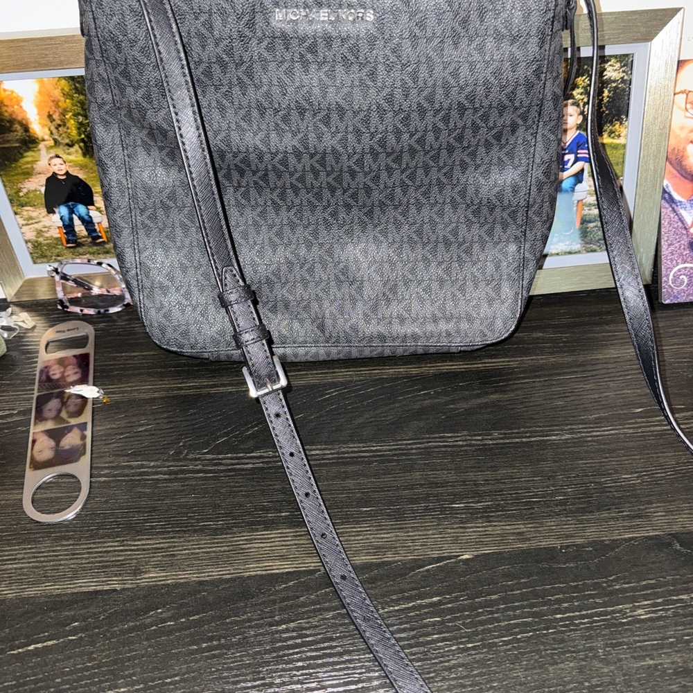 Michael Kors Black Crossbody Bag - Picture 7 of 7